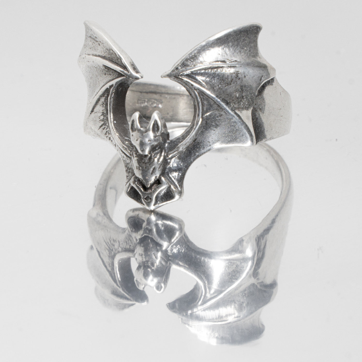 Bat 925 solid sterling silver ring, great detailing. Available in size M - Z+5 although we can make it any size for you just ask.  The bat is in full flight ready to pounce with his wings outstretched.  Looks amazing on
