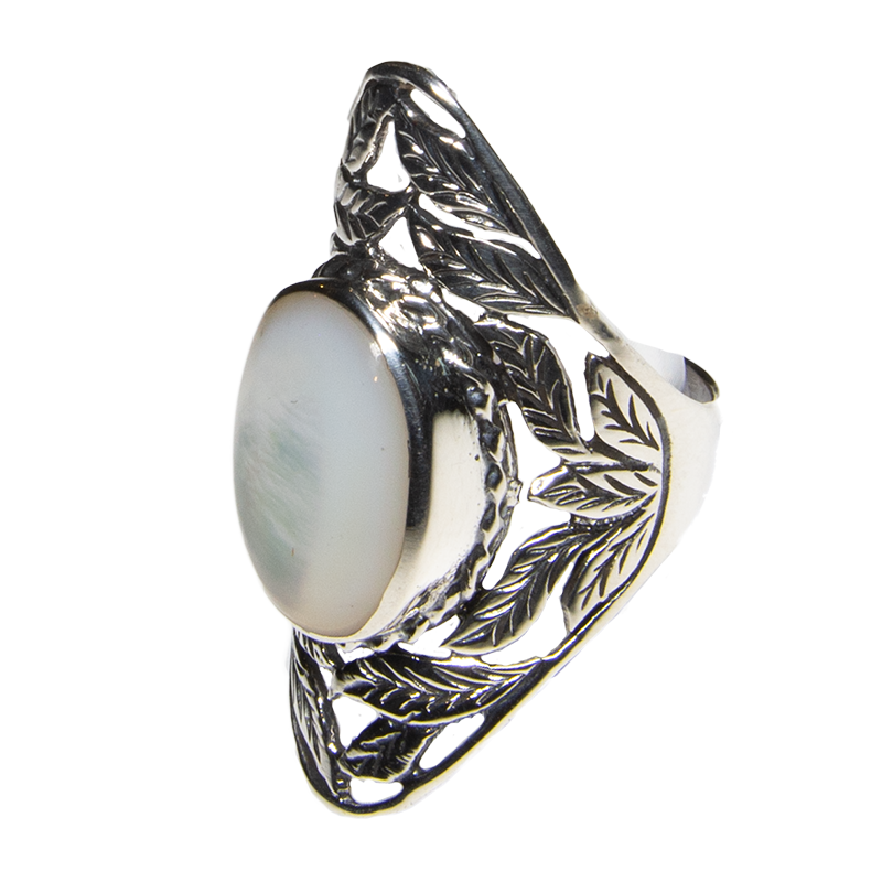 Mother of Pearl Ring ~ 925 sterling silver Size N-S