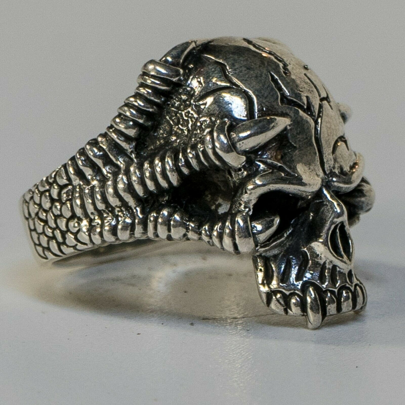 Dragon Claw Skull Ring 925 solid silver Polished Metal Biker Gothic Sizes M-Z