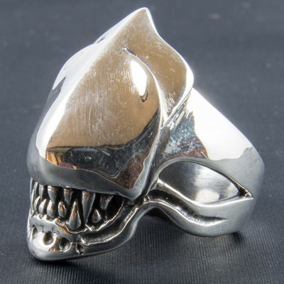 Alien v Predator Head Ring - .925 sterling silver