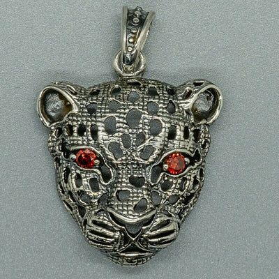 Leopard 925 silver Pendant with red garnet eyes