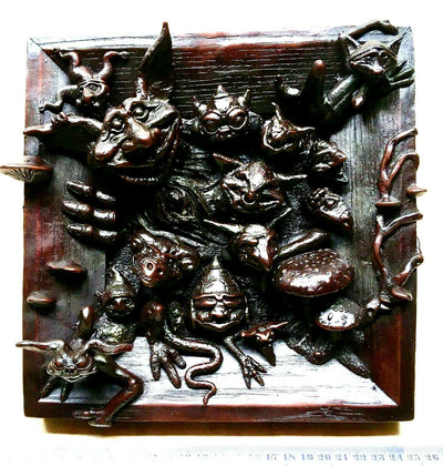 Goblin Plaque Resin Wall hanging wood effect Sculpture Gremlin Devil Fantasy